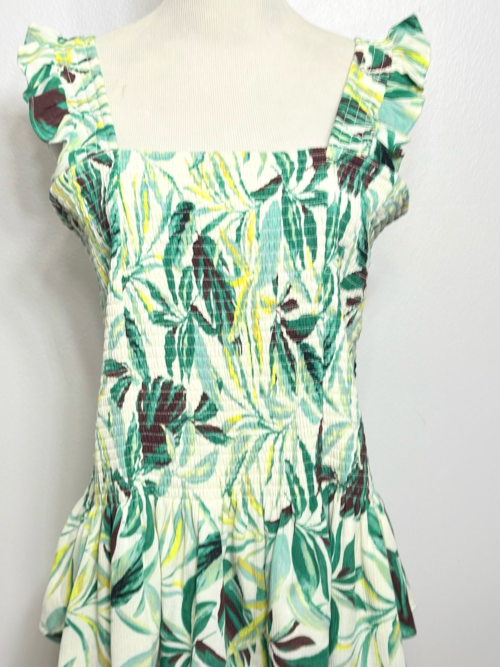 Torrid Green Leaf Smocked Ruffle Straps Square-Neck Tank Cami Boho Cottagecore